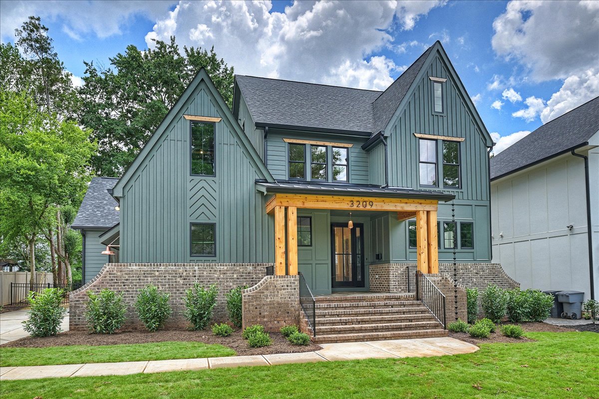 3209 Mayfield Avenue