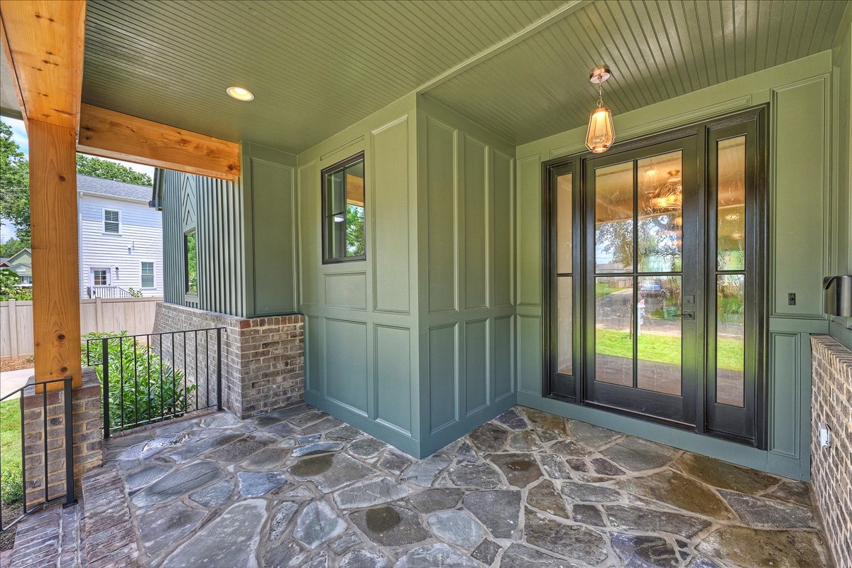 3209 Mayfield Avenue — view 2