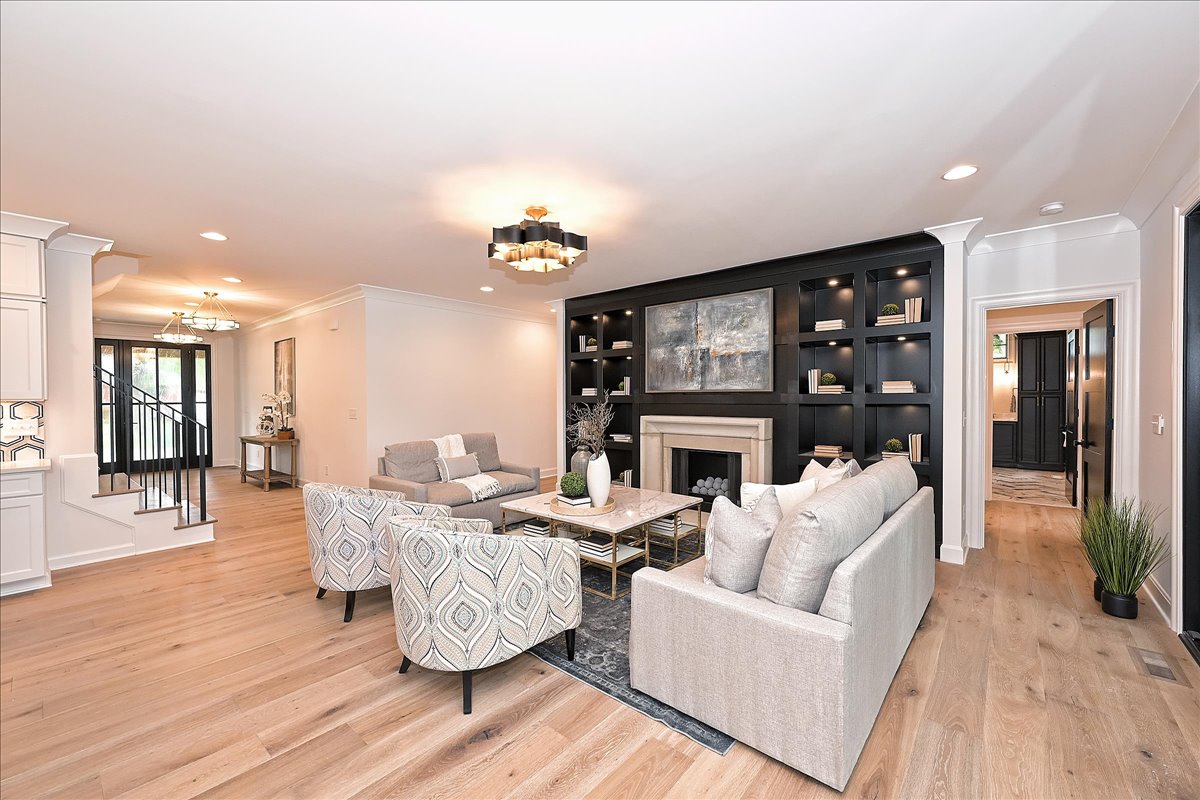 3209 Mayfield Avenue — view 12