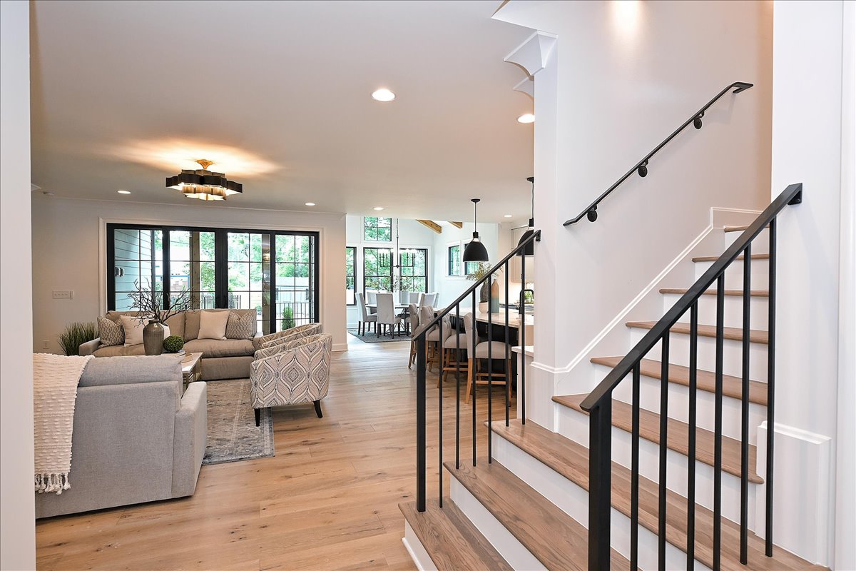 3209 Mayfield Avenue — view 21