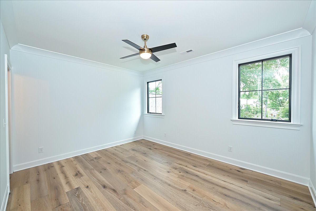 3209 Mayfield Avenue — view 33