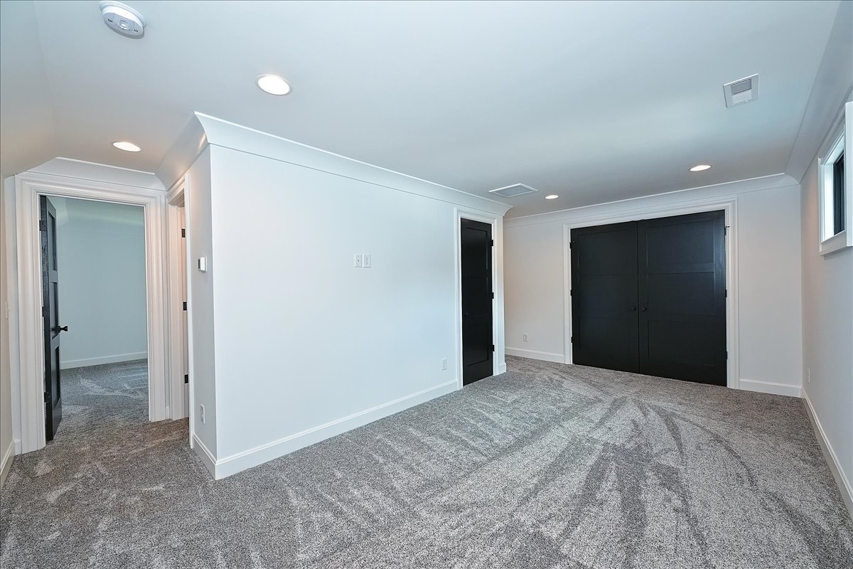 3209 Mayfield Avenue — view 36