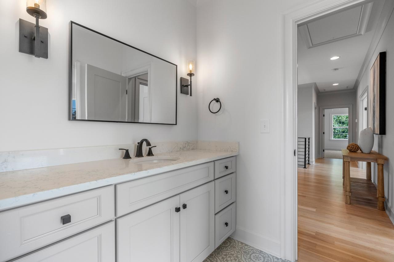 420 Melbourne Court — view 17